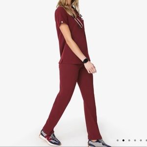 Burgundy Figs scrubs size medium